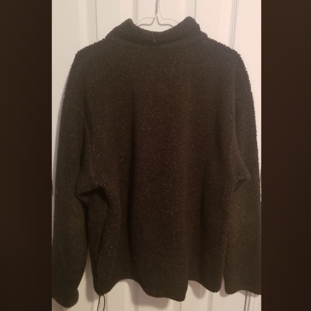 AE | American Eagle Fleece Pullover Sweatshirt - Picture 2 of 3